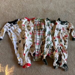 Burt’s Bees Holiday Onesie Bundle, size 3-6 months